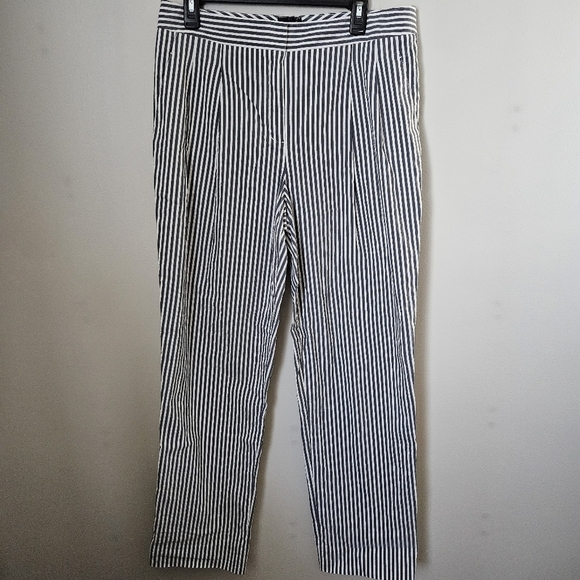 DKNY Chic Striped Trousers Gray White Print Casual Lightweight Neutral Size 14 - Picture 11 of 11